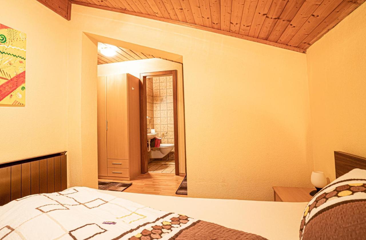Molto Haus Apartment Raggal Bagian luar foto