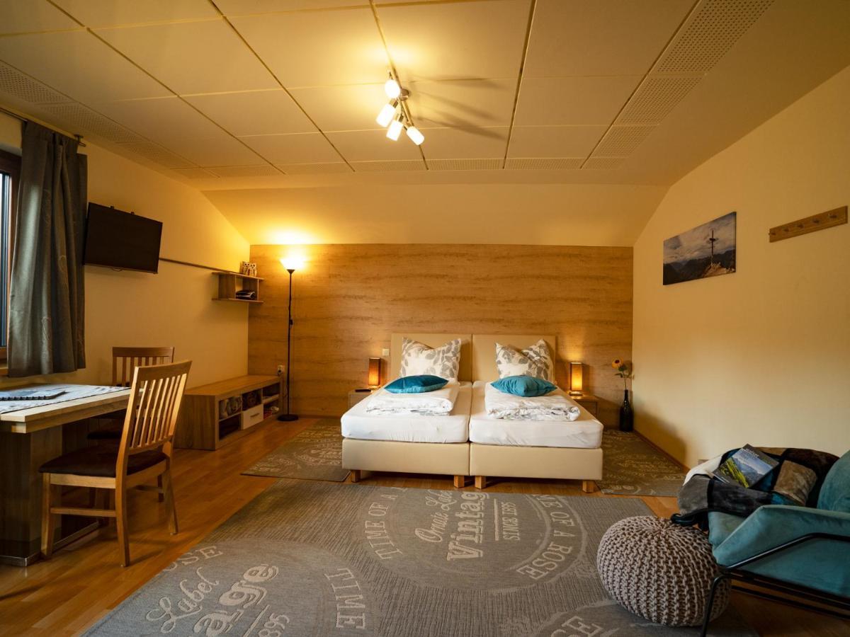 Molto Haus Apartment Raggal Bagian luar foto
