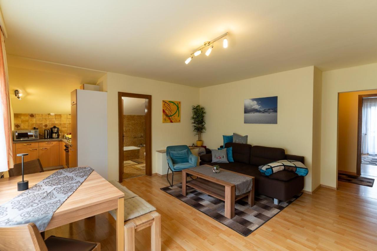 Molto Haus Apartment Raggal Bagian luar foto