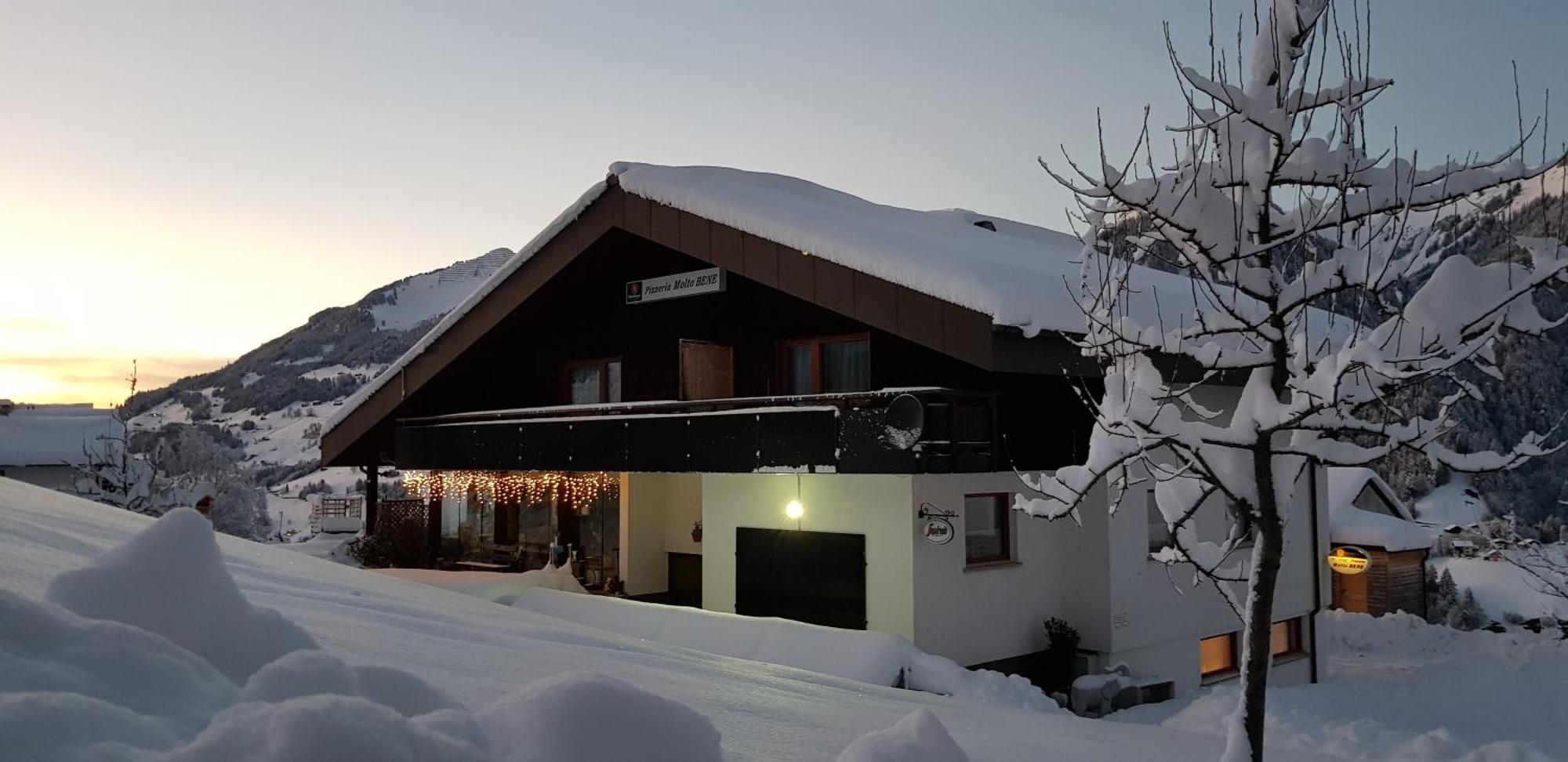 Molto Haus Apartment Raggal Bagian luar foto