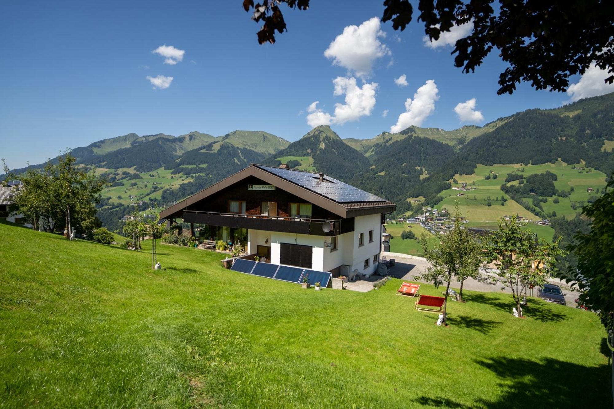 Molto Haus Apartment Raggal Bagian luar foto